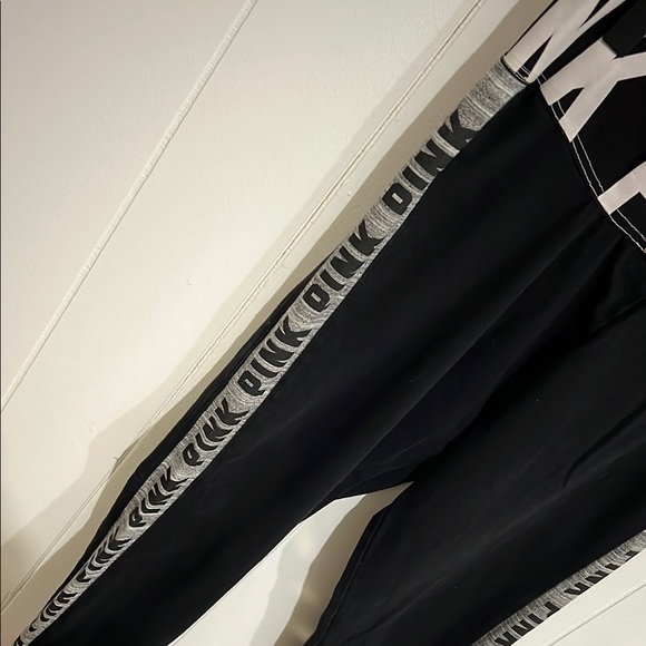 PINK Victoria's Secret Yoga Black and White Leggings M - Picture 4 of 7